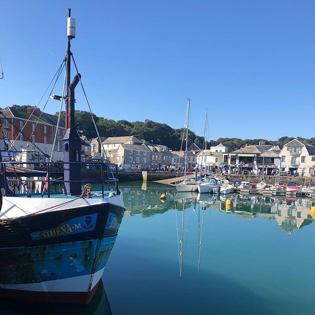 BinTwoPadstow's tweet photo. Just another beautiful day at the office! We might not all be off sherry tasting (yeah, you @millzy79 !!) but the sun is out and the wine is chilled so come visit us on The Drang to celebrate this lovely sunshine. #nofilter #bintwo #padstow https://t.co/bxMCS4xi2E https://t.co/PlKLLAJlvX