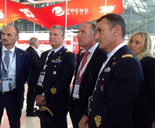 Leonardo_IT's tweet photo. Felici di dare il benvenuto presso il nostro stand a #CybertechEurope2018 al Generale Vestito, comandante del #Cioc e al Generale Noto, Direttore della #SPE, e di aver potuto dimostrare le capacità di #Leonardo in ambito #CyberSecurity #Leonardo4Innovation #BuildingCyberSecurity https://t.co/1RRL0mJnJ8