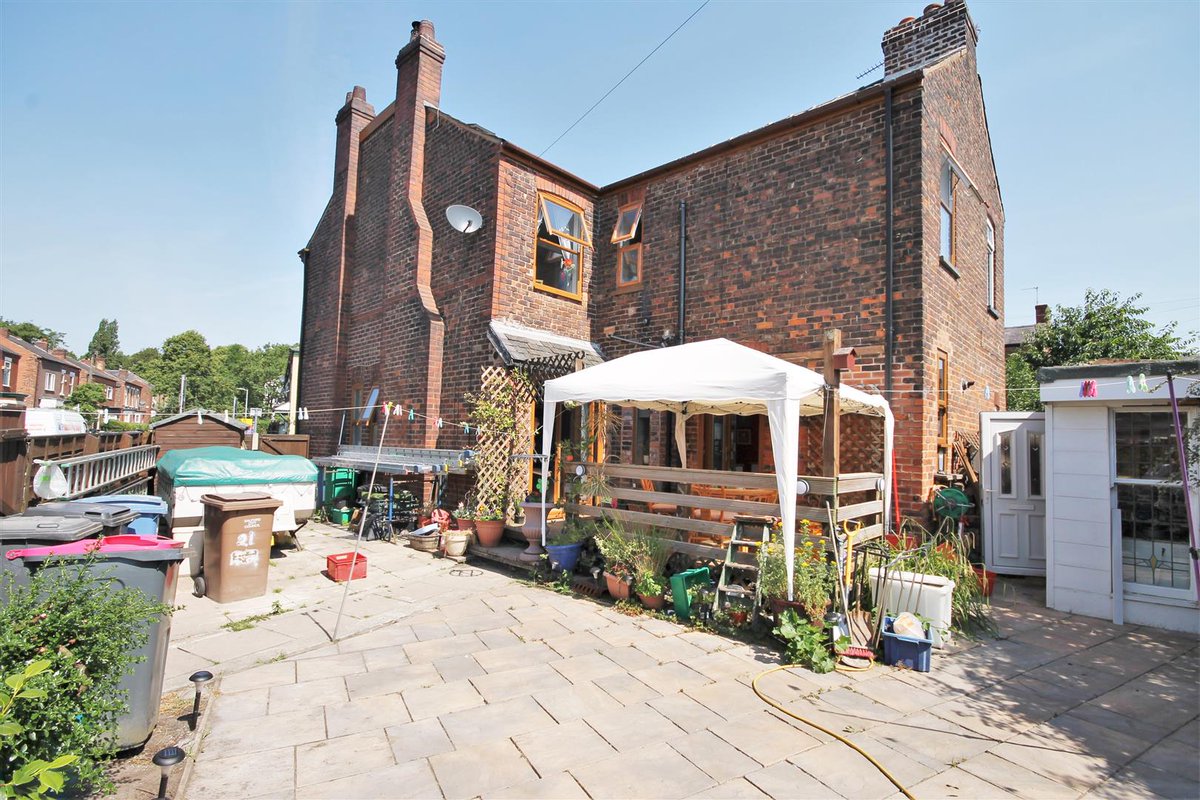 Living Quarter tweet media