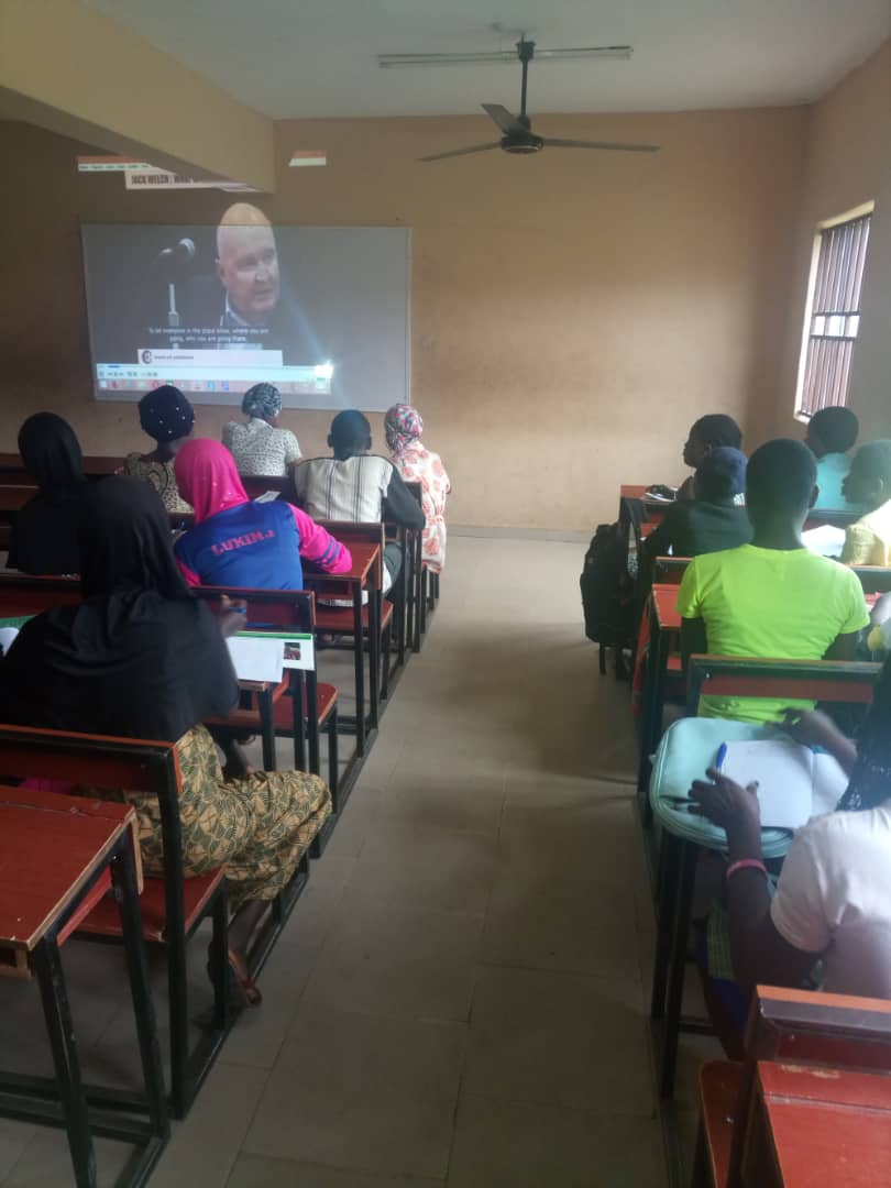 womenfundng's tweet photo. Young secondary school students listened with rapt attention as they learnt about their civic rights, responsibilities and supporting women participate in politics and governance in their communities. #IdeathonNG @sheImpactNg @USAIDNigeria https://t.co/hrTAqALxU4