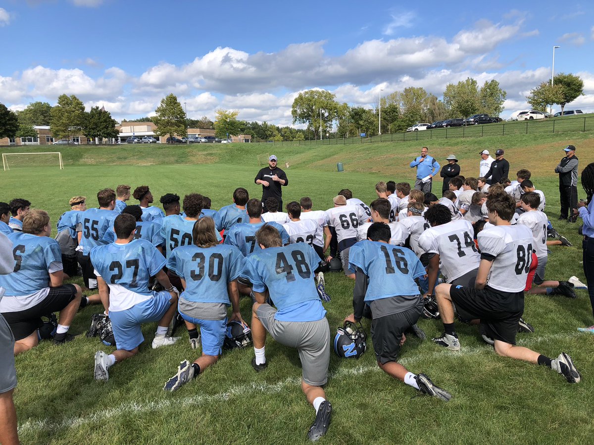 Big thanks for <a href="/ThePowerMark/">Coach Mark Ehnis</a> from <a href="/PowerStrengthTS/">PowerStrength Training Systems</a> for speaking to our program yesterday!!! #ConsistencybeatsIntensity #MovetheChains #BreaktheHuddle #FailForward what a great message for our players! Thank you! #PTS #HuskyPride