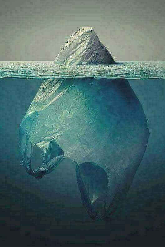 Araya75218557's tweet photo. رأيتك فظننتك جبلاً ، لكن حين غصت في اعماقك لم تكن سوى كيس قمامة😁! https://t.co/hoFeOnvB91