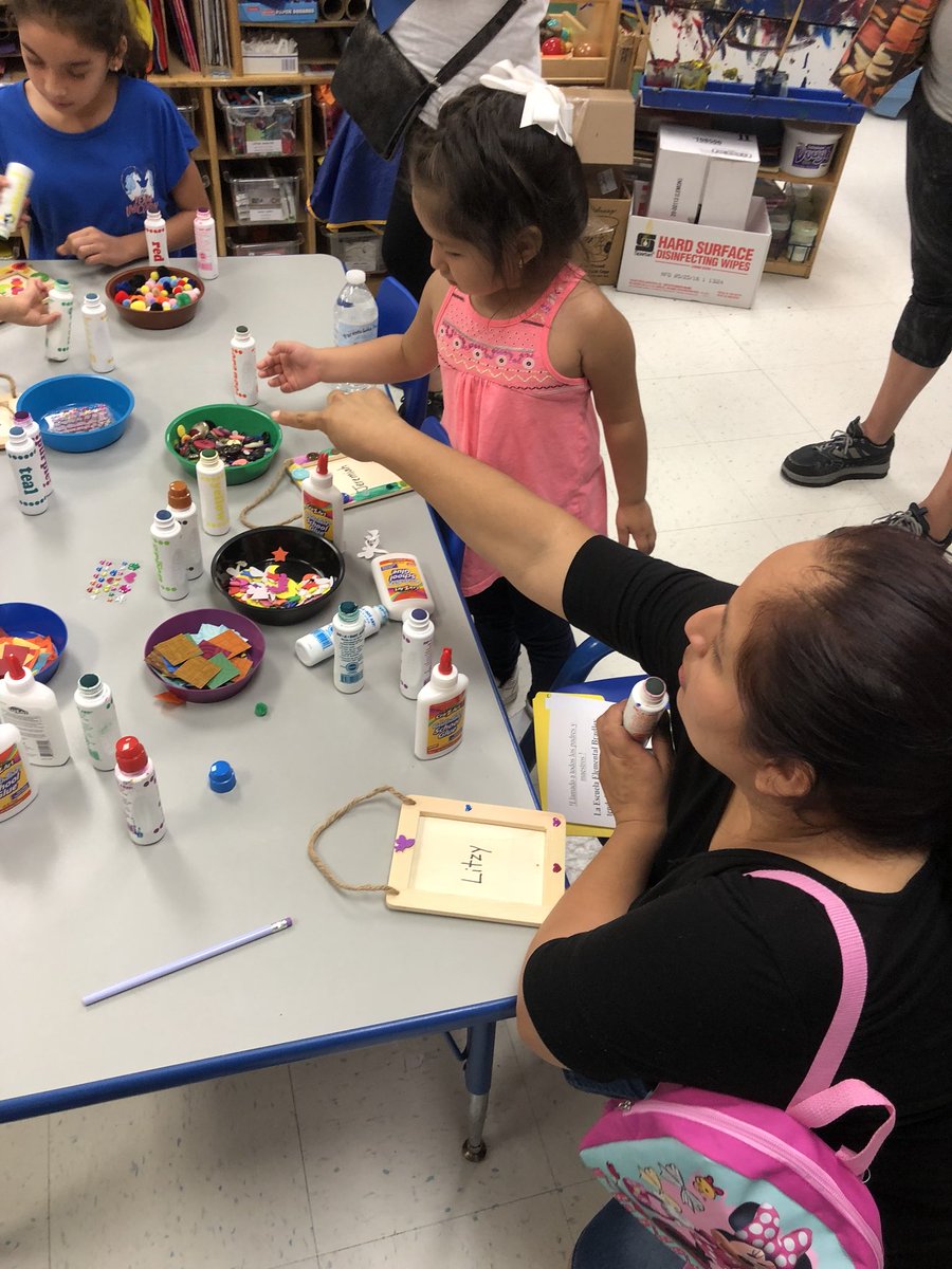 Antonel1Shannon's tweet photo. A very successful Back to School Night at Bradley Elementary. We are so blessed! #standingroomonly
#performancepassionandpurpose #nextlevelASPD https://t.co/RH9HGi5Z3y