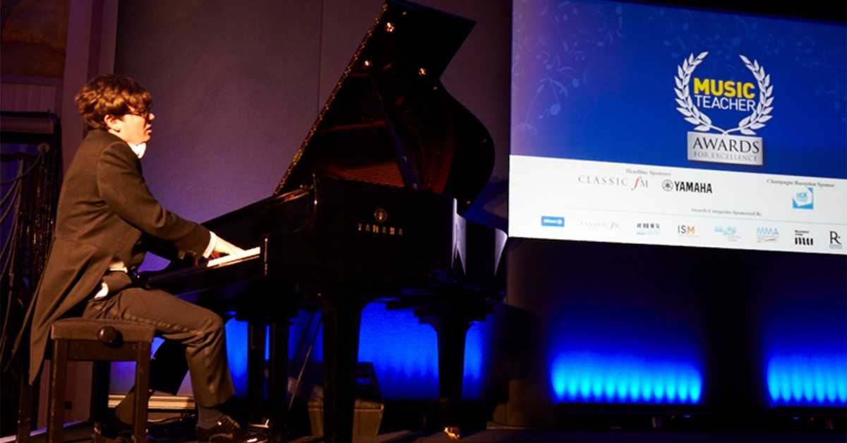 Nominations for <a href="/MusicTeacherMag/">Music Teacher</a> Awards for Excellence close on 12 October! #MTawards. ow.ly/TaDm30lry9f