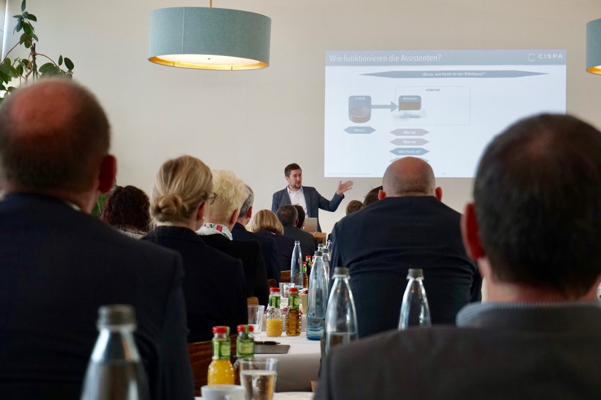 innoretail's tweet photo. Dr. Stefan Nürnberger (CISPA Helmholtz-Zentrum i.G. GmbH) erforscht Sicherheits- und Datenschutzprobleme von Sprachassistenten #ITH2018 https://t.co/Hv7icTNPiE https://t.co/M3XKwxWhDq