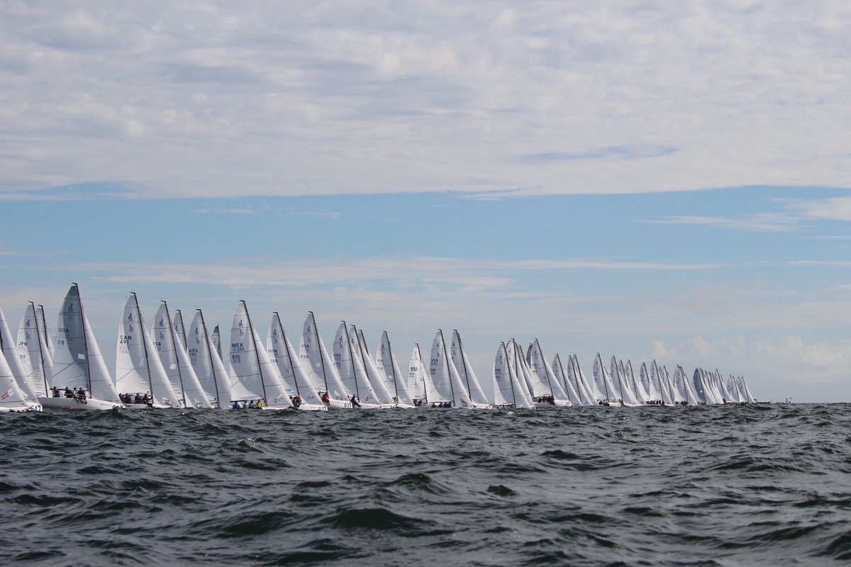 Brookie65's tweet photo. Race 3 start line and weather mark approach @J70Worlds @J70Class @J70UKCA @RSrnYC #team_Brutus #Marblehead #Boston https://t.co/SYaCIdwfVV