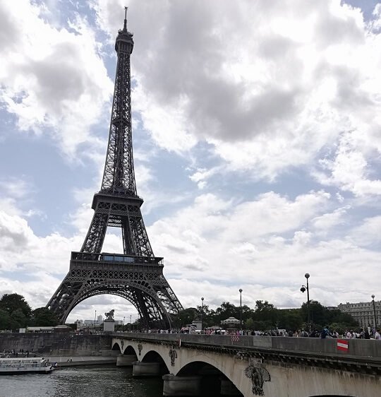 Ferienfinder's tweet photo. #Paris / 3. und letzte Etappe unserer 9 tägigen Frankreich Erlebnis Tour

https://t.co/AqrTMJSMRk https://t.co/MtNQGxWXQ0