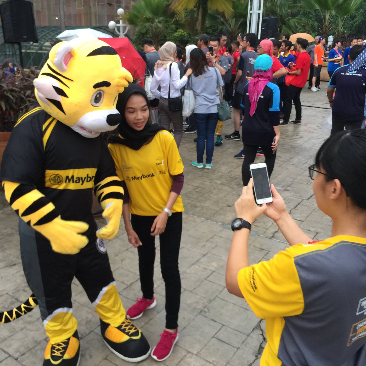 MyMaybank's tweet photo. Tiger has lots of fans. 

#MaybankInvestment
#BursaBullCharge #Run4Others https://t.co/ZJCASFLtYP