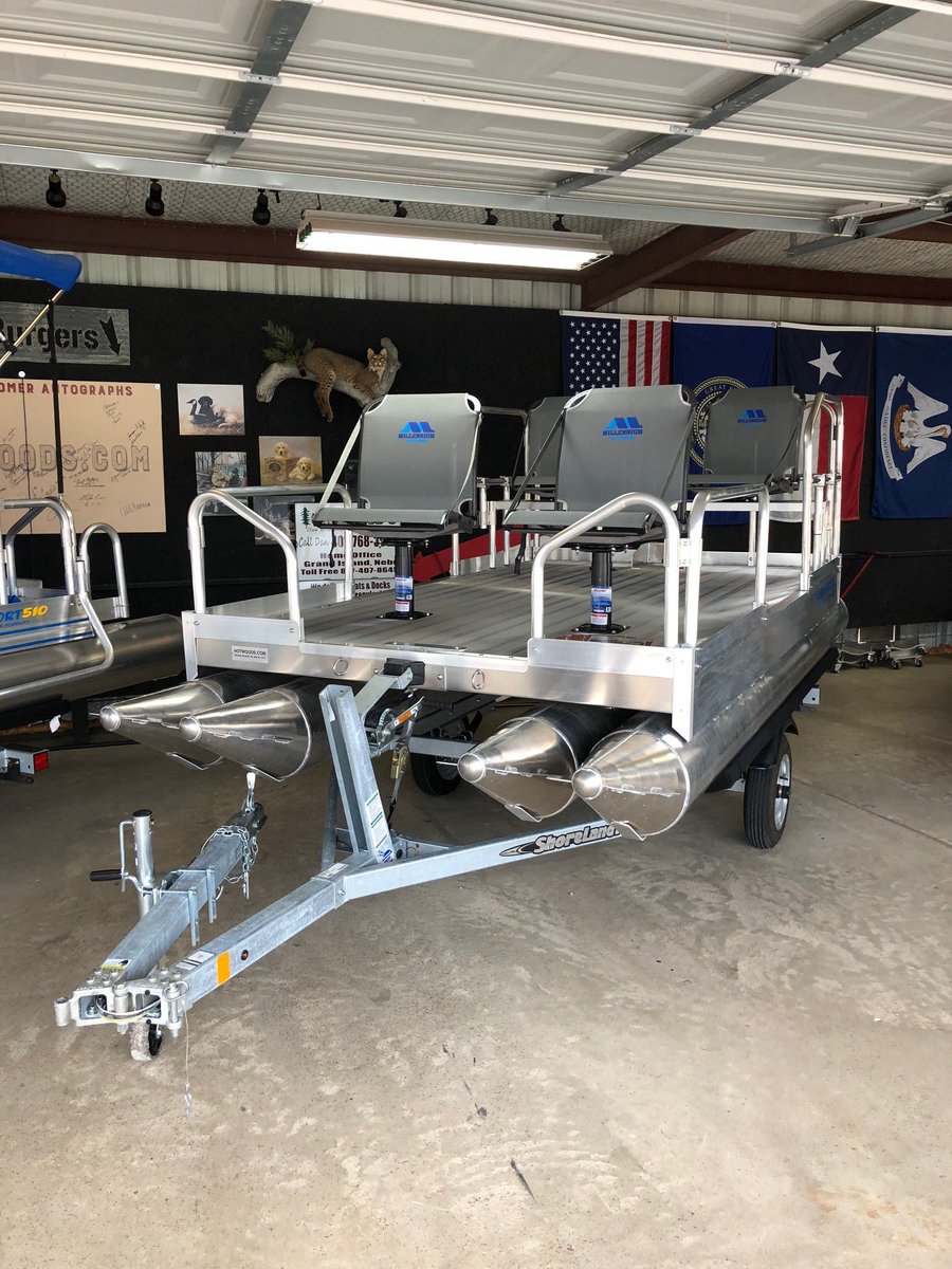 Hotwoods1's tweet photo. Come see us at First Monday Trade Days in Canton, TX. We will be there thru Sunday. We will be offering discounts on all boats, docks and Yeti products! See ya there :) @CantonTx #boat #pontoon #yeti #dock #fishing #firstmondaytradedays #texas https://t.co/JkbX6959a0