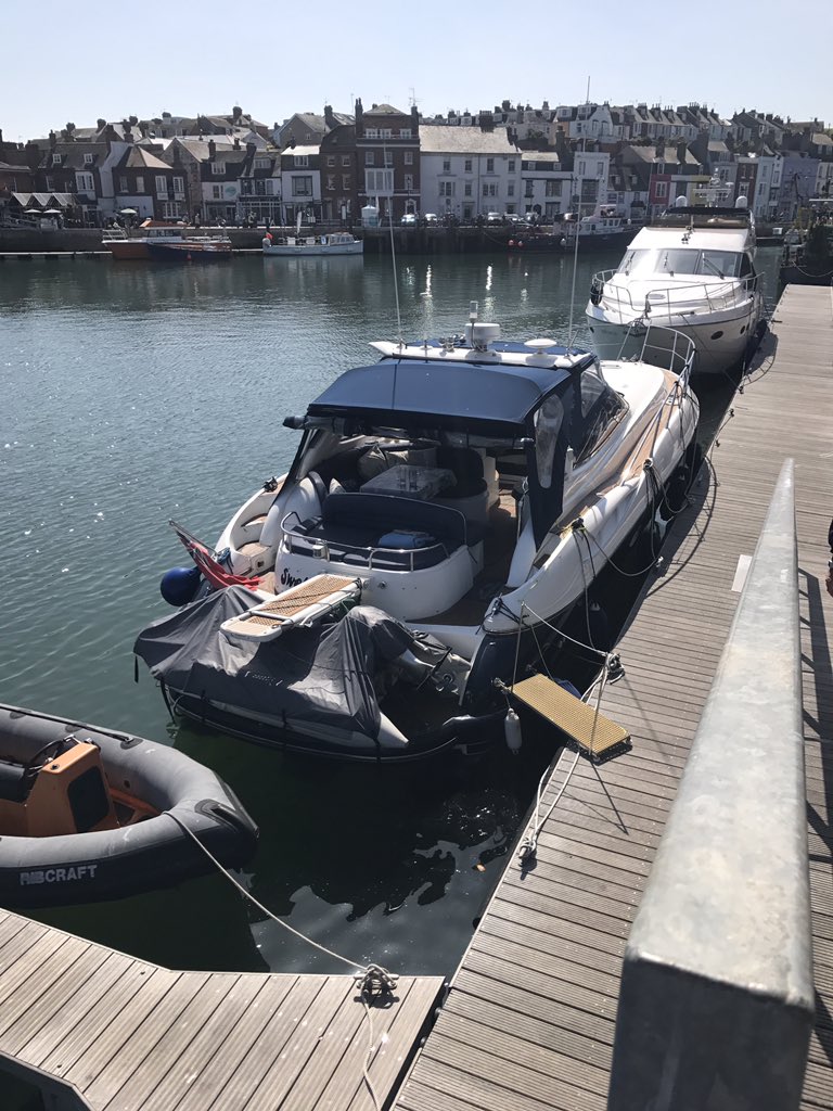 shepherd433's tweet photo. @xrp_news @DonChristiano73 My friends boat called Swell, I spent last New Year’s Eve on it, let’s hope a different swell will be foremost in my thoughts this New Year’s Eve. https://t.co/kafdrKr2v6