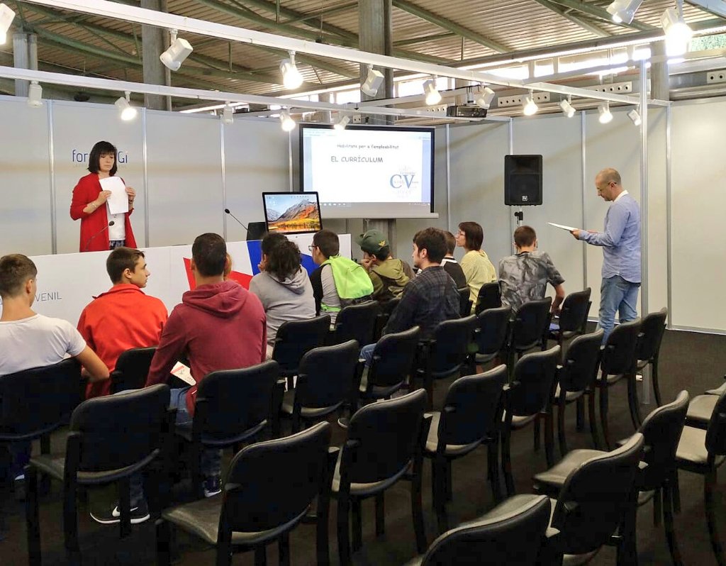 SaltOcupacio's tweet photo. Visitem la Fira d'Ocupació Juvenil #FormemGi organitzada per la @cambragirona al Palau Firal de Girona.
#Salt @EMOdeSalt https://t.co/j2ZQD2oS6O