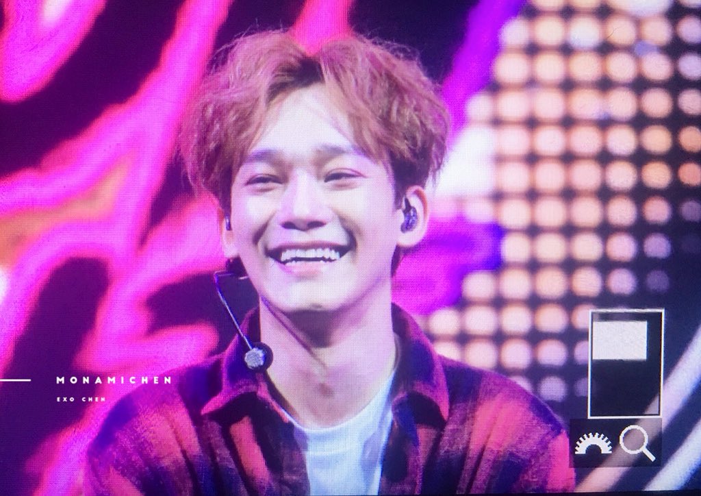 MonAmiChen's tweet photo. 180927 Korea Sale Festa #종대 #CHEN 강아지ㅜㅜㅜㅜㅜ https://t.co/h5HFubdTs2