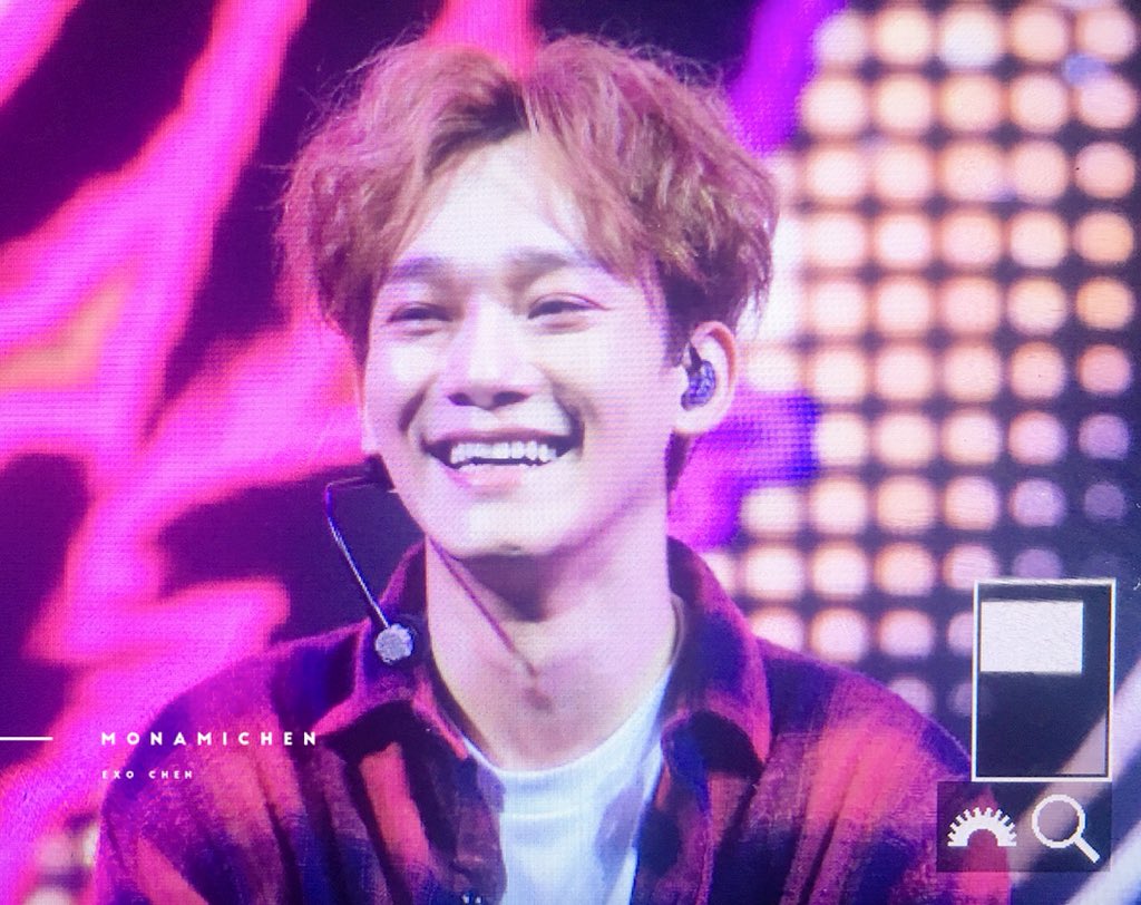 MonAmiChen's tweet photo. 180927 Korea Sale Festa #종대 #CHEN 강아지ㅜㅜㅜㅜㅜ https://t.co/h5HFubdTs2