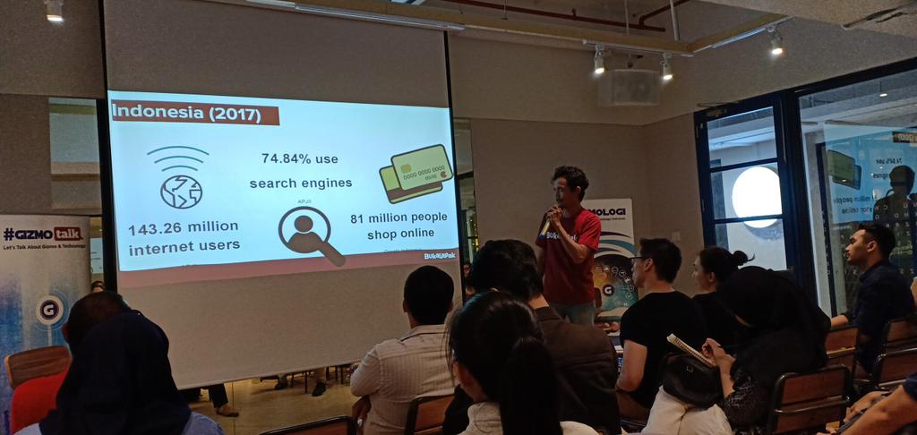 syaifuddin1969's tweet image. Sekarang gantian sesi Dari Bukalapak #blogbusiness
#gizmotalk