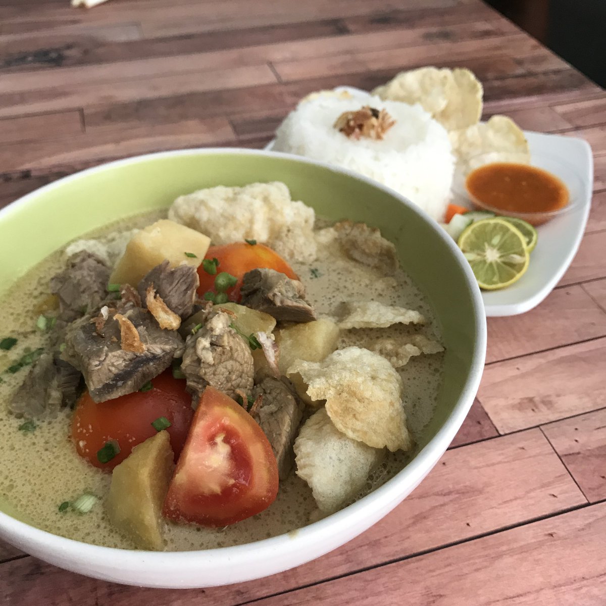 The Best Soto Betawi in Semarang #sotobetawi #kulinersemarang #sotosemarang #jajanansemarang