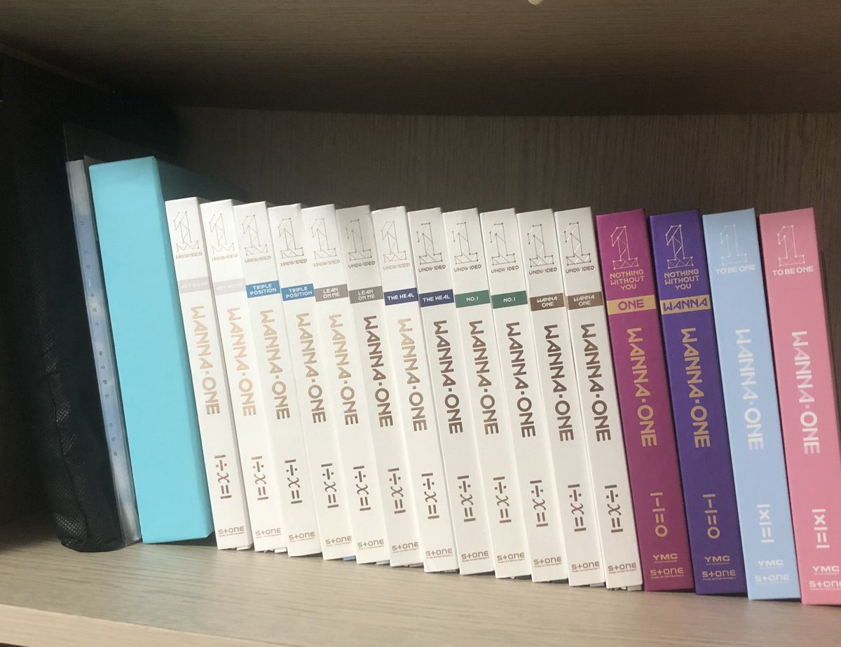 LY_YOU_JH's tweet photo. #RT부탁드립니다

앨범 및 포토북, 명언북, 키트 판매합니다!! 

순서대로 #카운터플로우 님의 황민현 포토북
워너원 명언북, 공식 키트, 보이는 앨범 전부 입니다!! 

가격과 앨범 내의 구성(포카, 마그넷 등)은 DM주시면 빠른 시간 내에 답장드리겠습니다😊 https://t.co/WZ0rPsYLvI