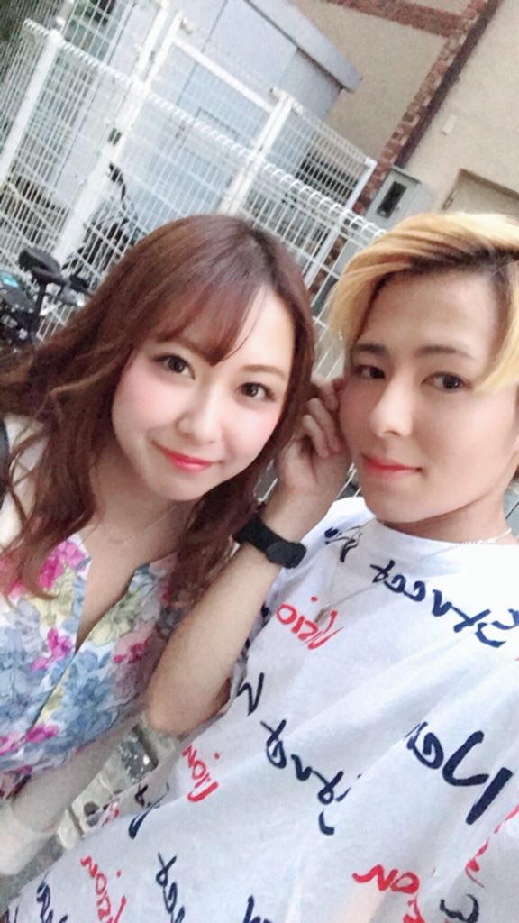 Erina Twitterren Erinaの秘密 Erinaの家族を初公開 実はyoutuberの弟がいるんです 似てるかな こまちゃんねる Elfi