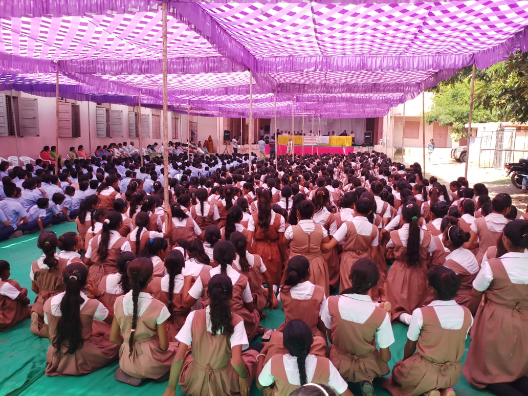 DFPGujarat's tweet photo. Palanpur FOB of ROB Gujarat had organised the SOP on the theme of Swachh Bharat Abhiyan at Gandhinagar, Dehgam in presence of senior officials of Nagar Nigam.
#SwachhBharat https://t.co/hUo3aqeNX3