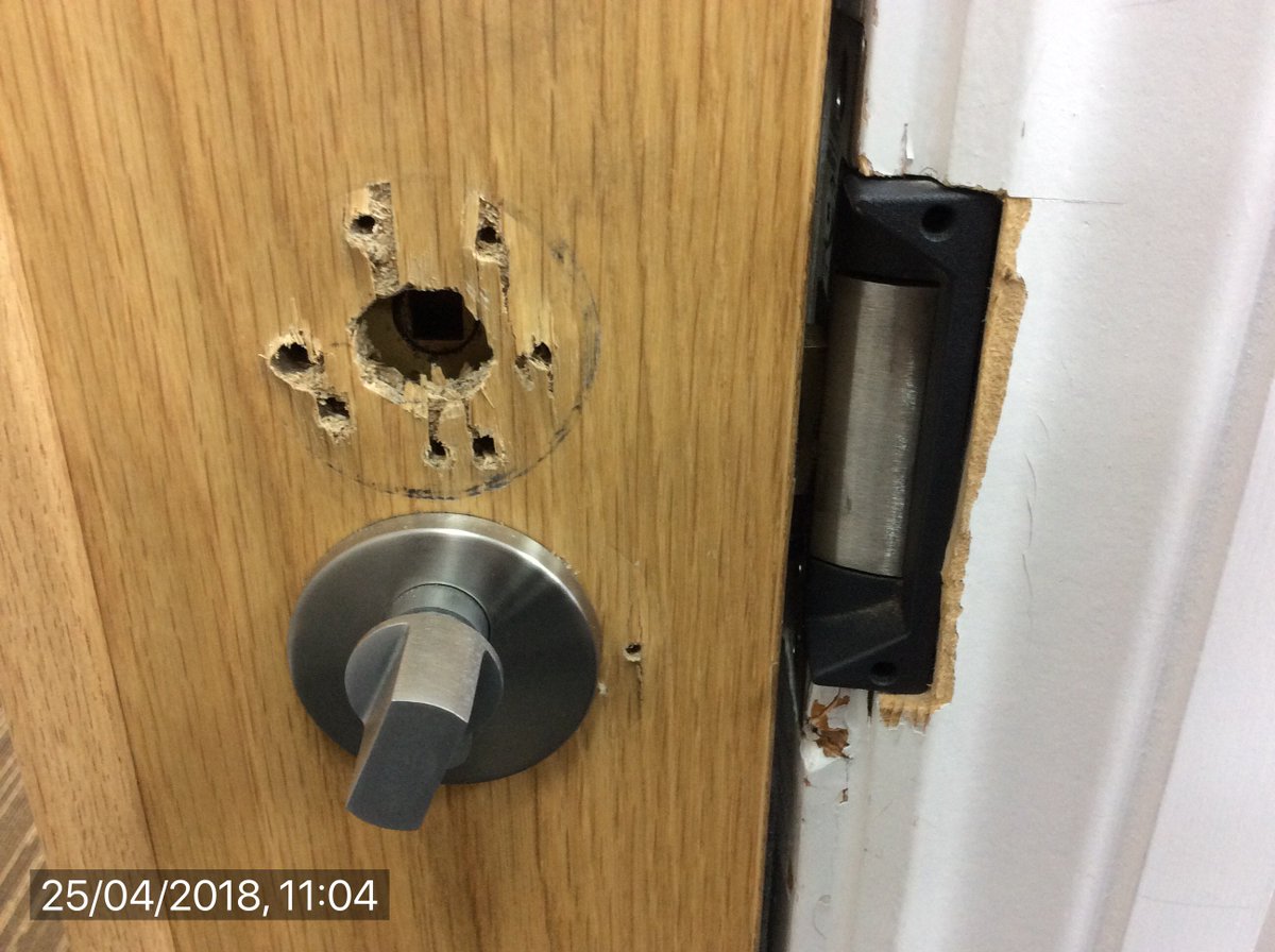 boden_fire's tweet photo. #FireDoorSafetyWeek More examples of what we are trying to prevent through education. always go to the professionals @Principaldoors1 @MariaLORIENT https://t.co/pne77fQbND