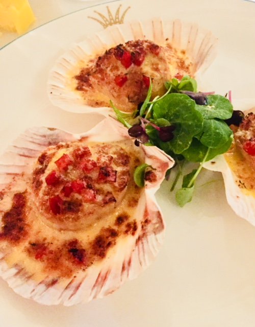 AAHospitality's tweet photo. Congratulations to @red_carnation @MalcolmHendry &amp; the team @rubenshotel on achieving AA 5 Stars. Exceptional hospitality, attentive service and beautiful public areas. The newly refurbished English Grill Restaurant &amp; Leopard Bar looking great https://t.co/Qka2Mnm3IX