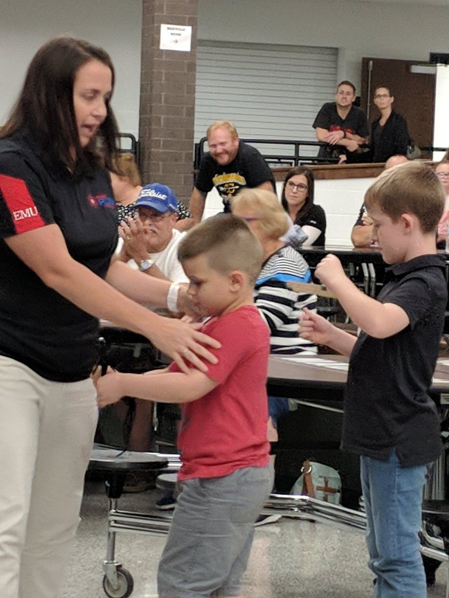 eastv_rams's tweet photo. Great board meeting presentation, Mrs. Belcher and Launch students!  #ramready https://t.co/Gtie2cBlyQ