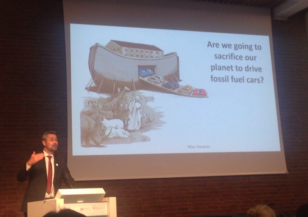 GuerreraCasas's tweet photo. A wake up call by Holger Dalkmann from @SLoCaTOfficial at this afternoons session on the status quo of the global #transport transition #transportweek2018 #TCCWeek #cities @TUMInitiative @rideyourcity @LisaKaneZa https://t.co/BTYQ50onuB
