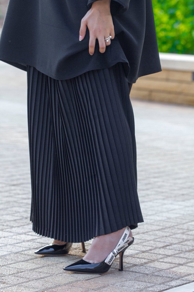 simplicitypatt1's tweet photo. Be elegant ! 🖤✨ https://t.co/2B0hDp8Kt0