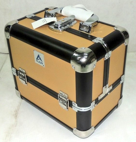 VaaraIndia's tweet photo. Ajor Galaxy Make-up Case R301 #Ajor #ajorindia #packshield #packshieldindustries #vanitycases #madeinindiawithlove #makeinindia #cosmeticboxorganizer #bags👛👜 #trolleybagpremium #bestever #qualitygoodsrecords #makeupartistsworldwide #artist_features__ #accessoriesoftheday https://t.co/burX9iiFHc