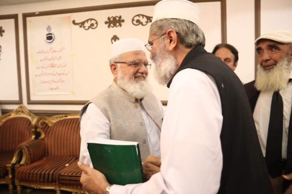 liaqatbalochji's tweet photo. اسلام آباد۔جماعت اسلامی پاکستان کے زیراہتمام تحفظ ناموس رسالت ومقدسات اور ختم نبوت کے آئینی وقانونی تقاضے پر جیورسٹ کانفرنس کا انعقاد کیا گیا۔کانفرنس میں شرکت،شرکاء سے خطاب کیا۔امیر جماعت اسلامی پاکستان سراج الحق صاحب،سابق چیف جسٹس پاکستان افتخار احمد چودھری ودیگر بھی موجود تھے۔ https://t.co/gbfwkv0vKq