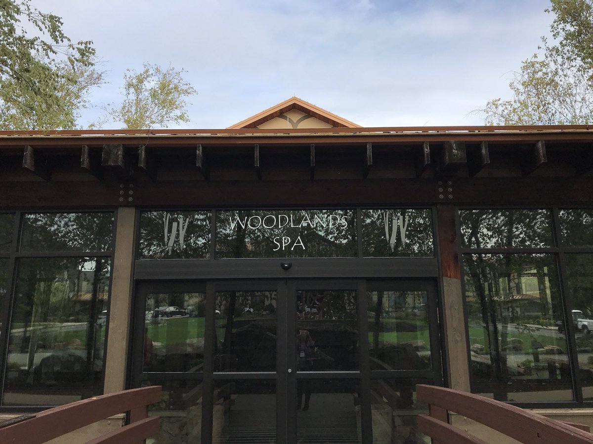 karynlocke's tweet photo. Such a lovely way to spend my last morning @Nemacolin Woodlands Resort and @MATPRA2018 : a visit to Woodlands Spa. If you need me for the next couple of hours, I’ll be zen-ing out. Ahh... #laurelhighlands #matrpa2018 HOSTED https://t.co/ukiSVzVM5a