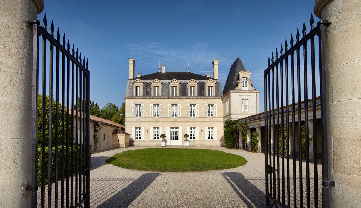 grapepipwine's tweet image. Beautiful Château Grand-Puy-Lacoste. 2004 vintage now live on GrapePip.com, together with a small tranche of other mature clarets from a much over-looked vintage. Eclipsed by their neighbouring vintages, they are now offering VGFM. Browse now bit.ly/2Qds3KH