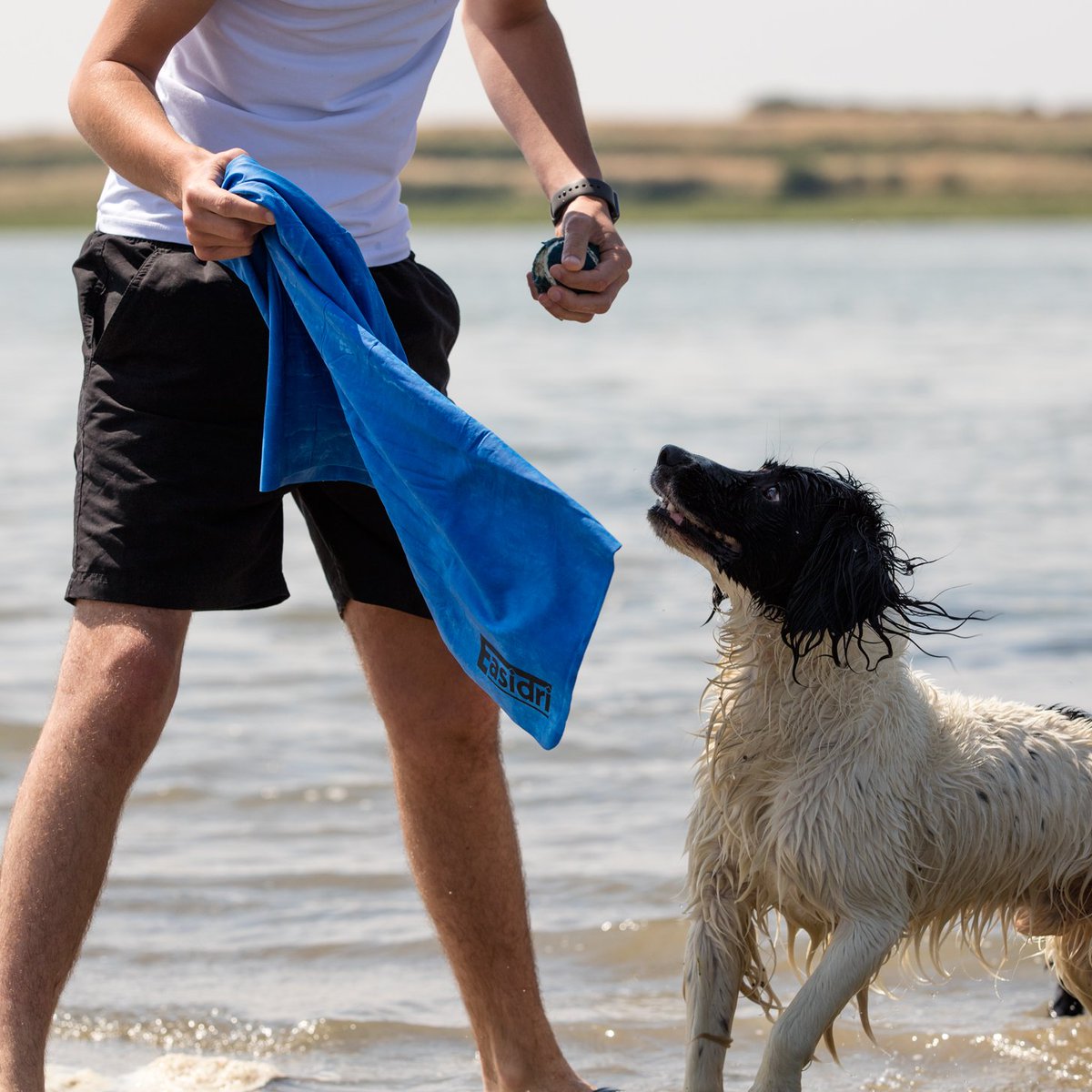 Easidri animal drying towel, dries faster than a regular towel and repels dog hair, making drying your wet pet a whole lot easier 💦

#grooming #petgrooming #wetdog #dryingtowel #doggrooming