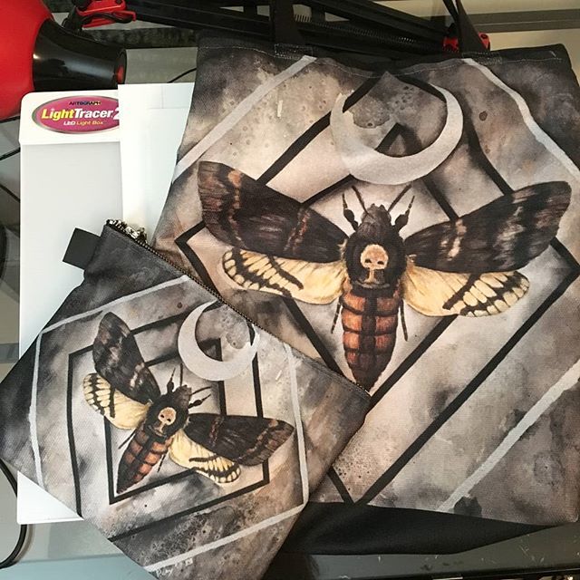 mothher_'s tweet image. I haven&apos;t been posting because I&apos;ve been experimenting for the past two weeks.  I&apos;m getting pretty frustrated with the lack of results, but I got some product proofs in the mail.  I&apos;m strongly considering selling these bags on site.  #mothcore #mothart #… ift.tt/2IlVszS