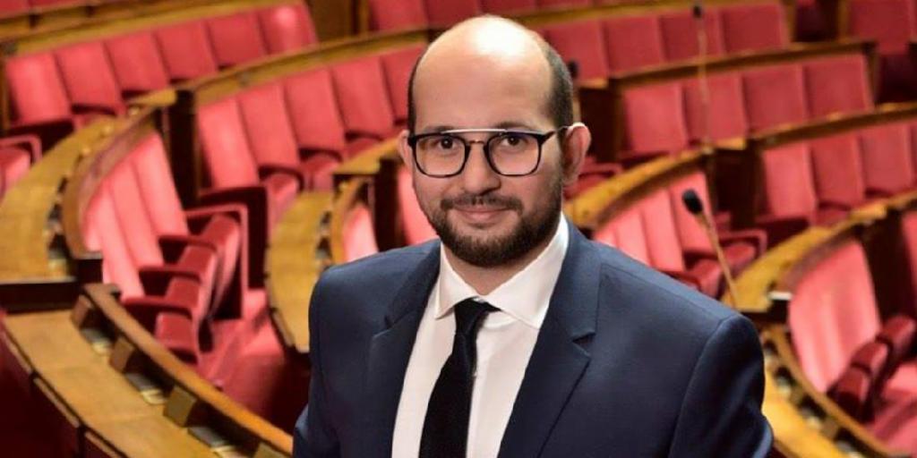 Relationcltmag's tweet photo. Le député #LRM de Moselle @LudovicMendes, à l'origine d'un amendement à la loi #Pacte contraignant les services clients à indiquer leur lieu d'implantation, revient sur les enjeux entourant l'#offshorisation des services clients. https://t.co/16RlIy9Dx0 https://t.co/AbnAGJ9ioD
