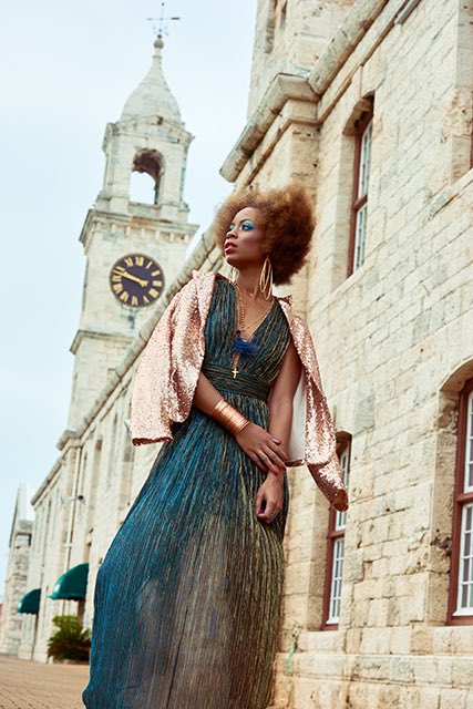 rgmagsbda's tweet photo. Fashion: 70’s Glam Gina
Inspired from the fashion in the 1970’s era, where women took risks, were more self-accepting and confident in their choice of outfits.
⠀⠀⠀⠀⠀⠀⠀⠀⠀
More on https://t.co/dztKw4P1Xj: https://t.co/VuLYCWv14P
#rgmags #rgfall #bermuda #fashion #women https://t.co/pEXt7j83Zk