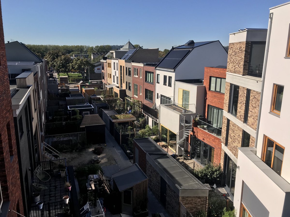 RighttoBuildTF's tweet photo. Outdoor space at the front and the back of #Customandselfbuild homes in Nieuw Delft and Nieuw Leiden. https://t.co/cB2UeChT1A