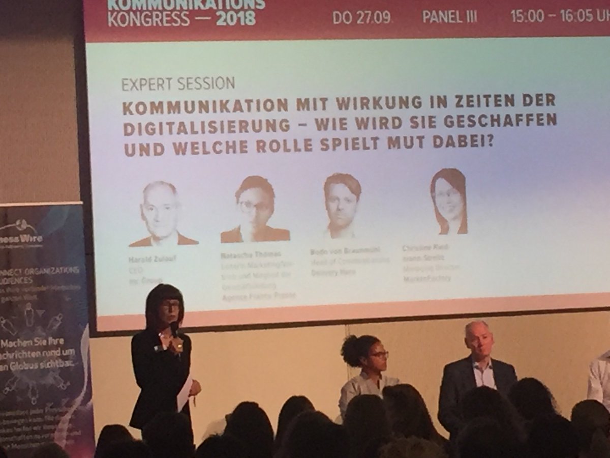 BusinessWireDE's tweet photo. FULL HOUSE .@BusinessWire Expert Session auf dem Kommunikationskongress #KK18 hat gestartet - #Kommunikation mit Wirkung in Zeiten der Digitalisierung! #PR #News #Kommunikation https://t.co/RxHSjBDLmW