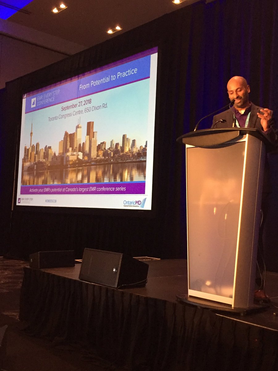 <a href="/GregAthaide/">Greg Athaide</a> thanks Julie Drury <a href="/SolidFooting/">Julie Drury</a> for her inspiring talk at #OMDESC18