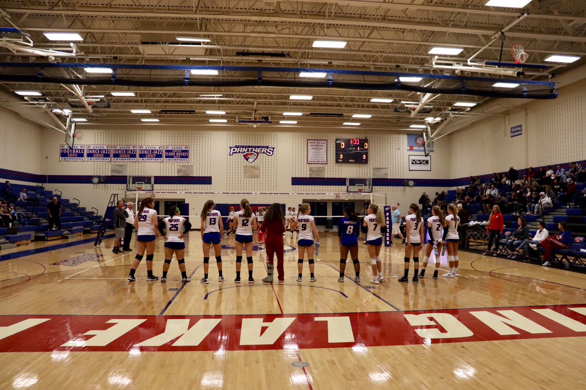 SLPVolleyball's tweet image. Game Day! Parents Night! #SLPvb #weloveourparents ♥️