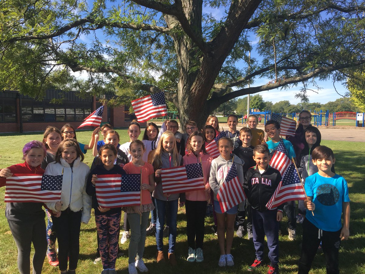 MrsFalk58's tweet photo. We are so excited to connect for the #GRA with @JohnPhe53907063 and his class in the UK! #fa58share #GoAmal #GRAamal @LRCFairmount https://t.co/dREcO048pu