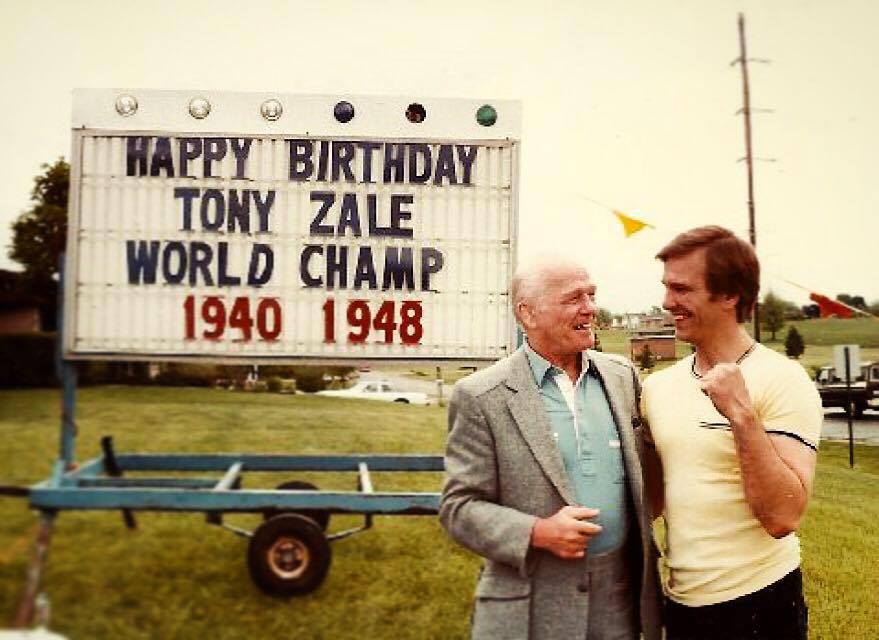 CraigHoukBoxing's tweet image. Ted Zale wrote the book Man of Steel Gary Indiana Boxing legends lives on @BoxerZale  @TodaysBoxingNws  @WorldBoxingNews  @boxingnews24  @BoxingNewsED  @SIHeatAcesAAU  @GCHSPirates  @boxnewsuk  @_AfterTheBell_  @ringmagazine  @Boxing_Bible_  @FightBible .