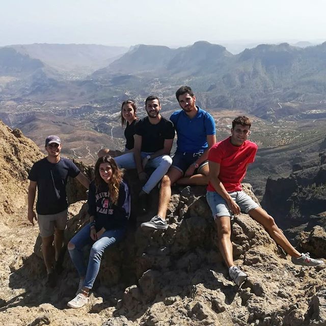 CMUSanPablo's tweet photo. Sanpablinos en las Canarias #sanpablinos #colegiomayor #yosoycolegial #cmusanpablo https://t.co/q2XnsxZXUI