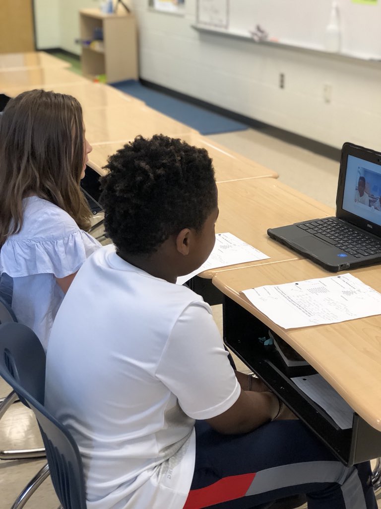 shineontech's tweet photo. Students @NorthPointeA5 using @Flipgrid to record the morning news show to share with the school!  @AndersonFive #vision5 #futureleaders https://t.co/xM4JGbv021
