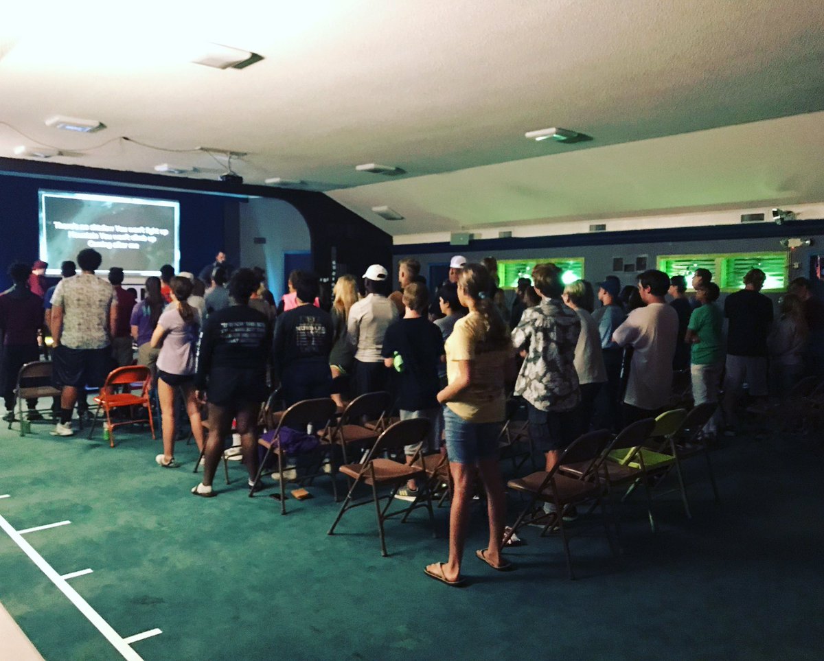 KINGDOM_TX's tweet photo. Loved serving in Hubbard, TX with #Merge student ministries! God truly took control of the service! #Broken https://t.co/YSsK7walXh