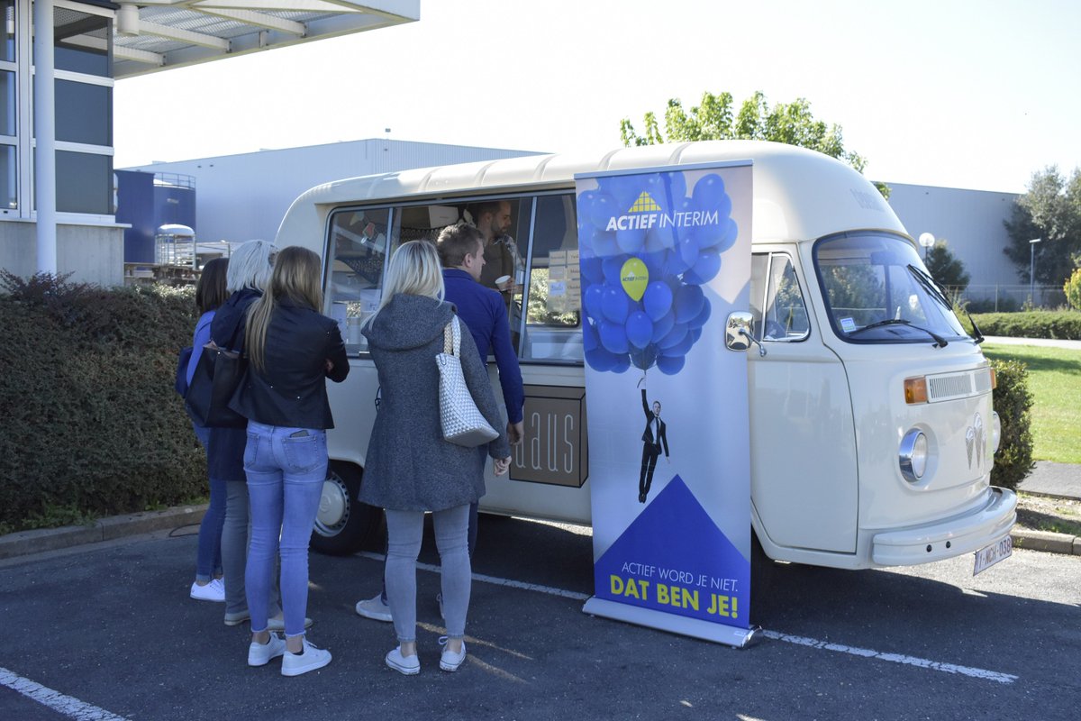 SKFLogistics's tweet photo. Bedankt @Actiefpersoneel voor de lekkere ijsjes! Al 20 jaar een toffe samenwerking en dat moet gevierd worden.  #heerlijknazomeren https://t.co/5y0GgP8YXe
