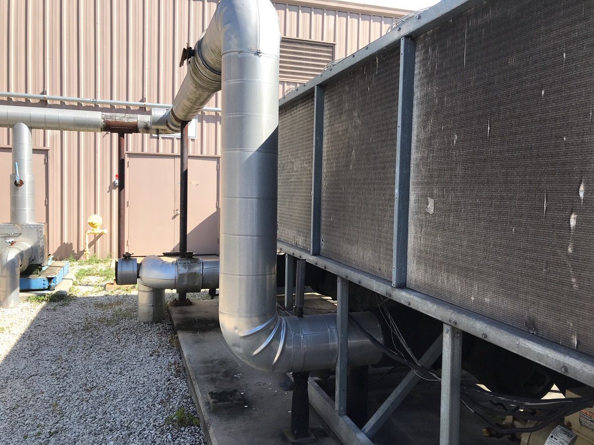 nwcoils's tweet photo. Today we are sizing up the condenser coils for a TRANE RTAA125 Air Cooled Chiller. This is a very common #Trane chiller in the same family as the RTAC and CGAM series. The RTAA125 has 4 17 ft long condenser coils #RTAA #RTAC #CGAM #chiller #condensercoils #hvac #oem #hvaclife https://t.co/c2RwY2Uk7i