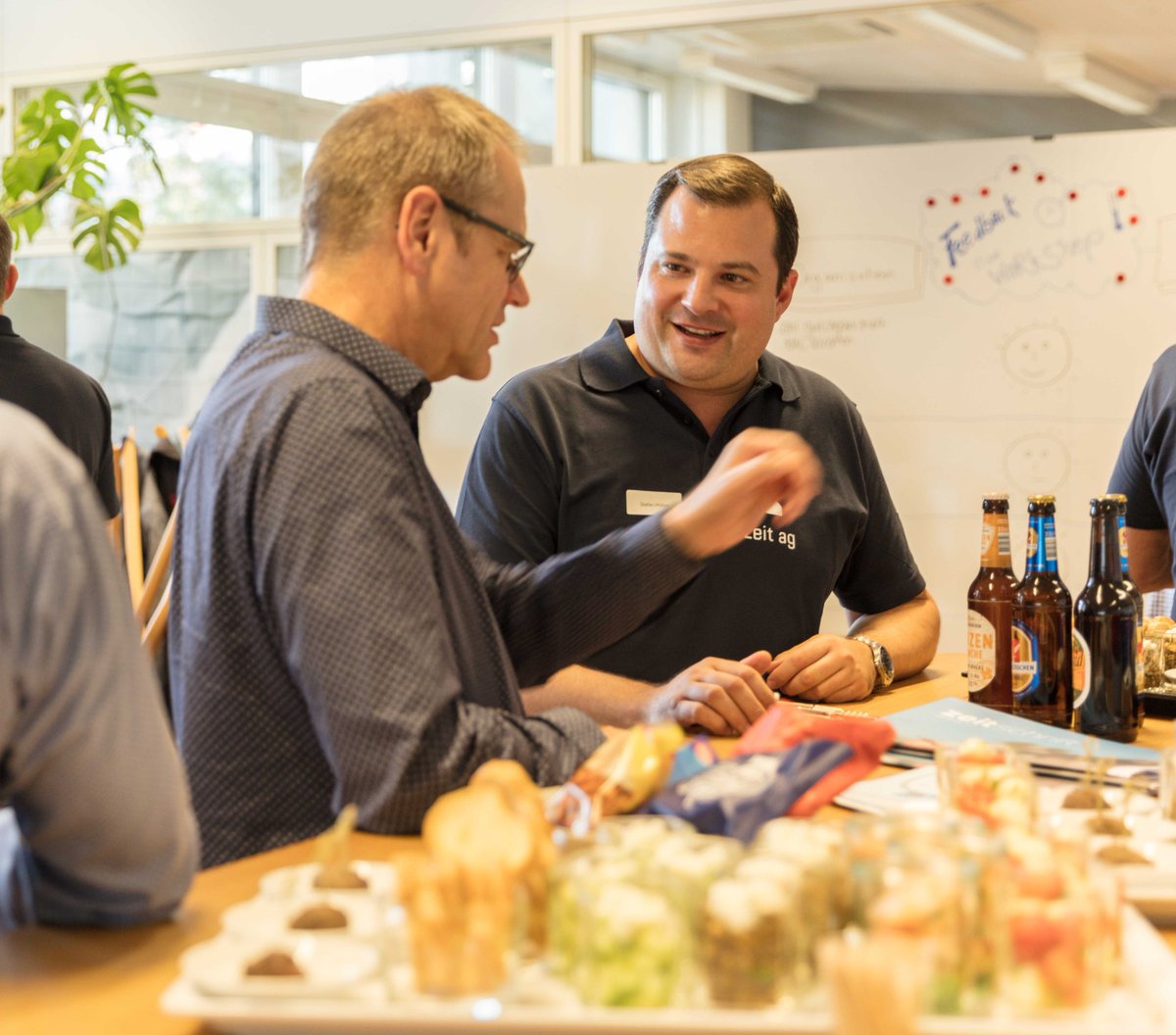 zeitag_ch's tweet photo. Schön war's gestern! Wir danken unseren Kunden für die aktive und engagierte Mitarbeit an unserem #innovationsworkshop 😄#designthinking #workshop #teamwork https://t.co/vBaigstfBg