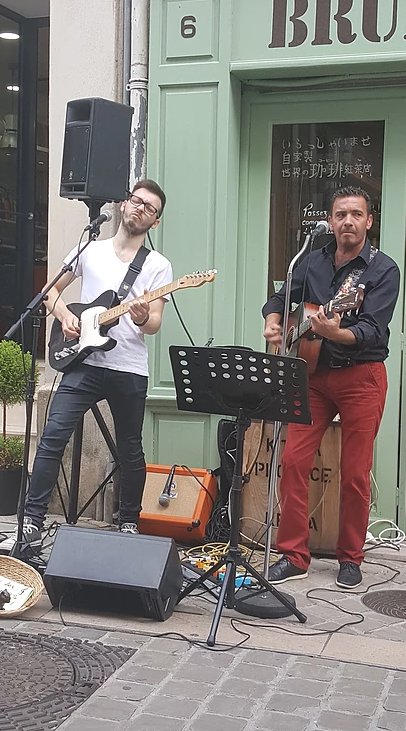 AxelElb's tweet photo. Good Time! #show #gig #chartres https://t.co/DeOZkztWNU