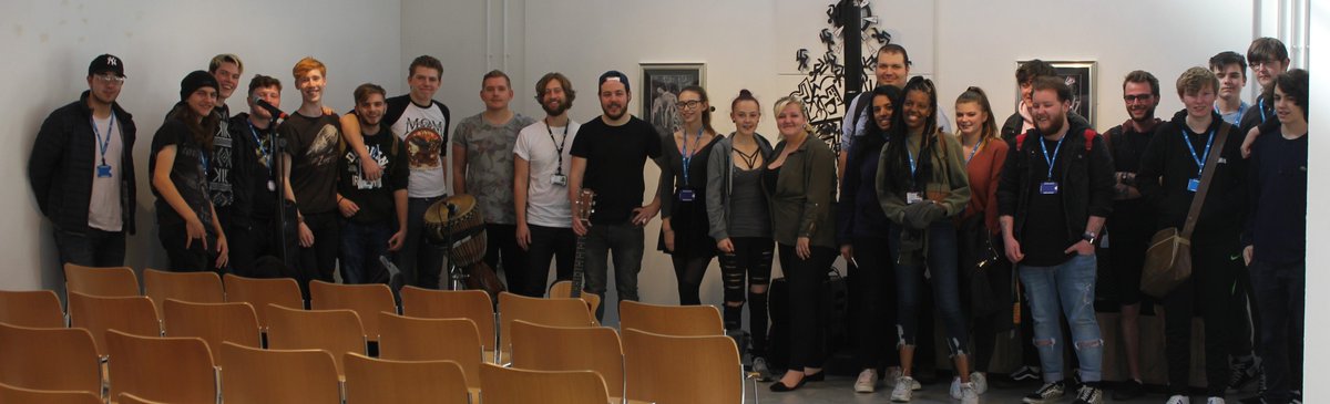 BTextileArchive's tweet photo. The talented Nathan &amp; Tom of Colour Blue performed for @BradfordCollege @CreateIndBD Diploma in Music Performance &amp; Production students in the Dye House Gallery today -  here with fabulous tutor Nic Sykes! Looking forward to more live music in the Gallery Nic! 👨‍🎤🎼🥁🎹🎸 https://t.co/6x8D0jf6VF