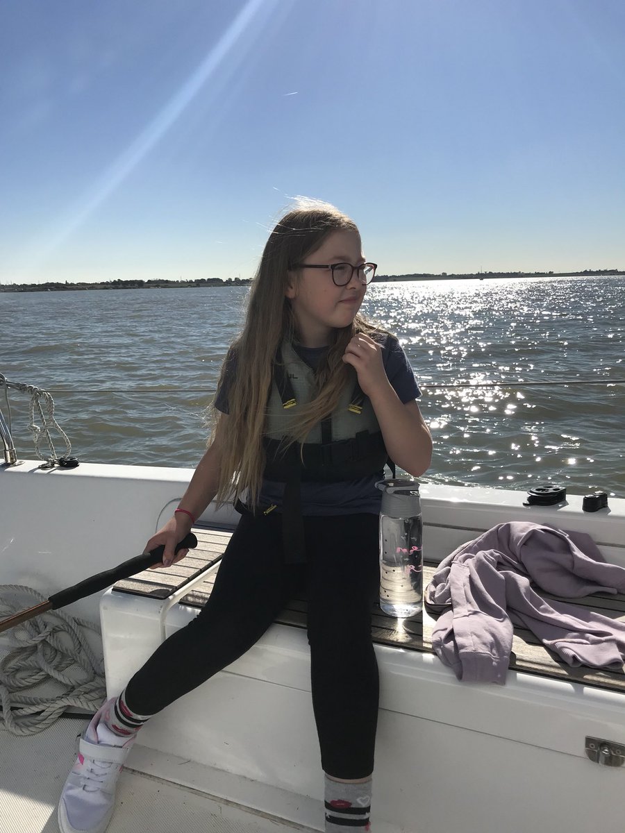 HamfordPrimary's tweet photo. Messing about on the river! Rib “man-over-board” practice and Drakkar sailing. 😁😁#peaceful #morewindplease #teambuilding https://t.co/k4rS0VTzfg
